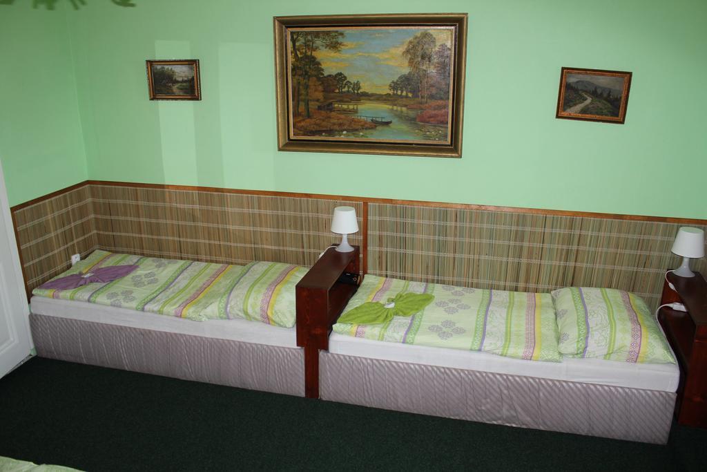 Hotel Corrado Ostrava Szoba fotó